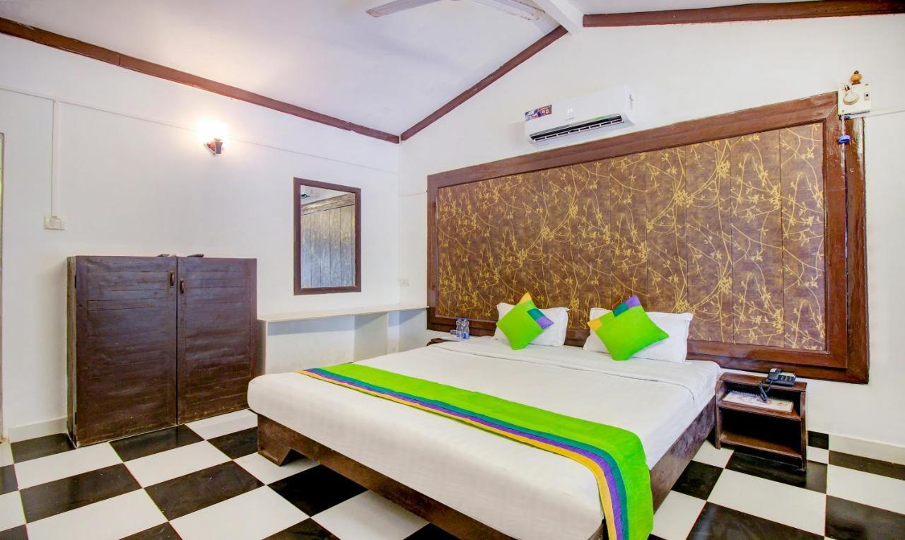 Treebo Trend Ashwem Beach Resort Goa Mandrem Exterior foto