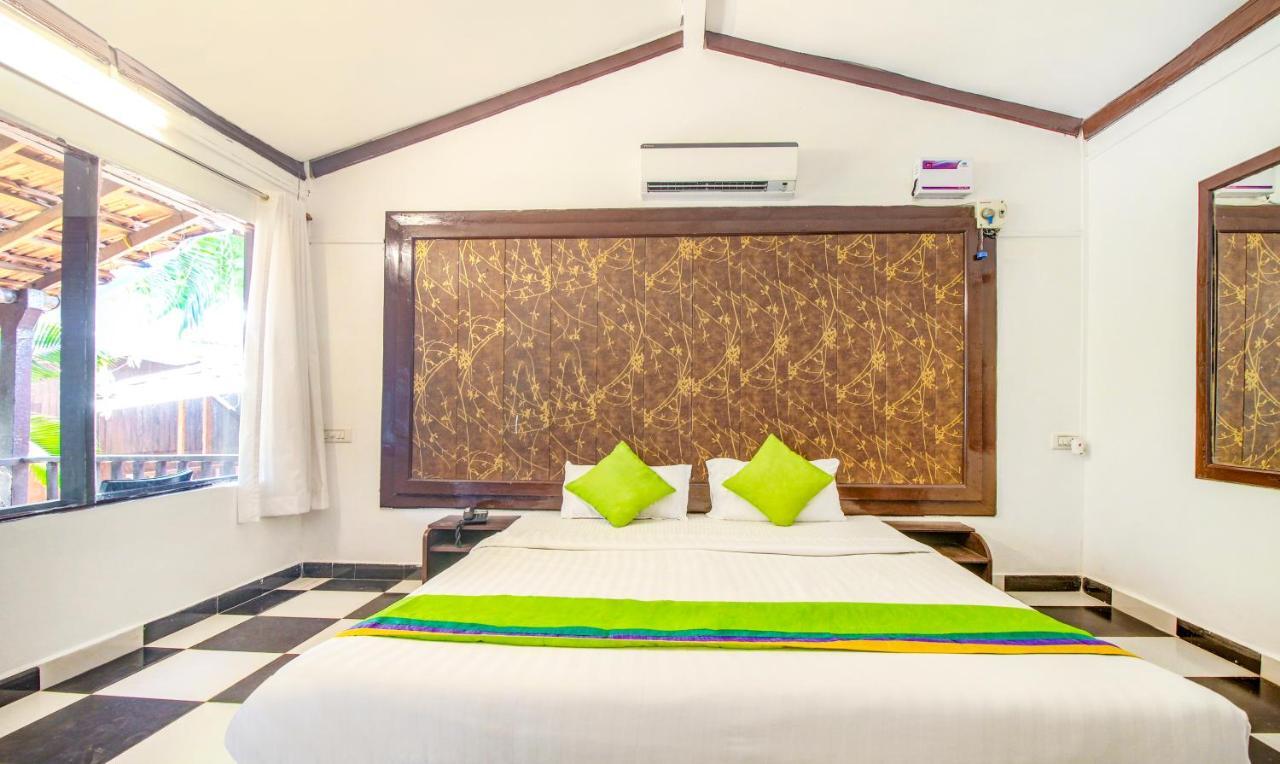 Treebo Trend Ashwem Beach Resort Goa Mandrem Exterior foto