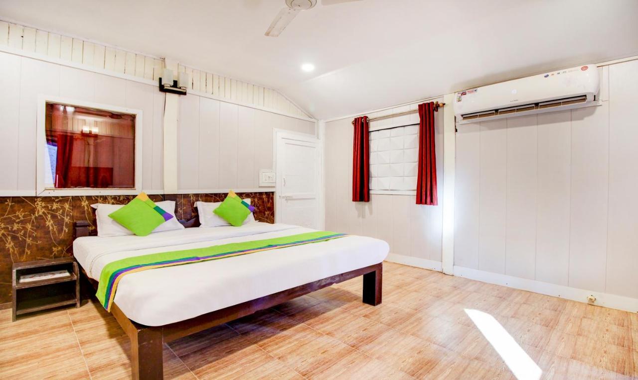 Treebo Trend Ashwem Beach Resort Goa Mandrem Exterior foto