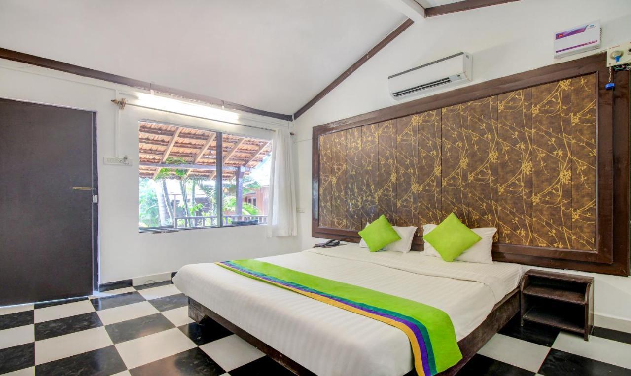 Treebo Trend Ashwem Beach Resort Goa Mandrem Exterior foto